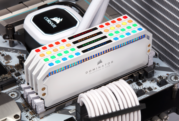 Ram Desktop Corsair Dominator Platinum White RGB