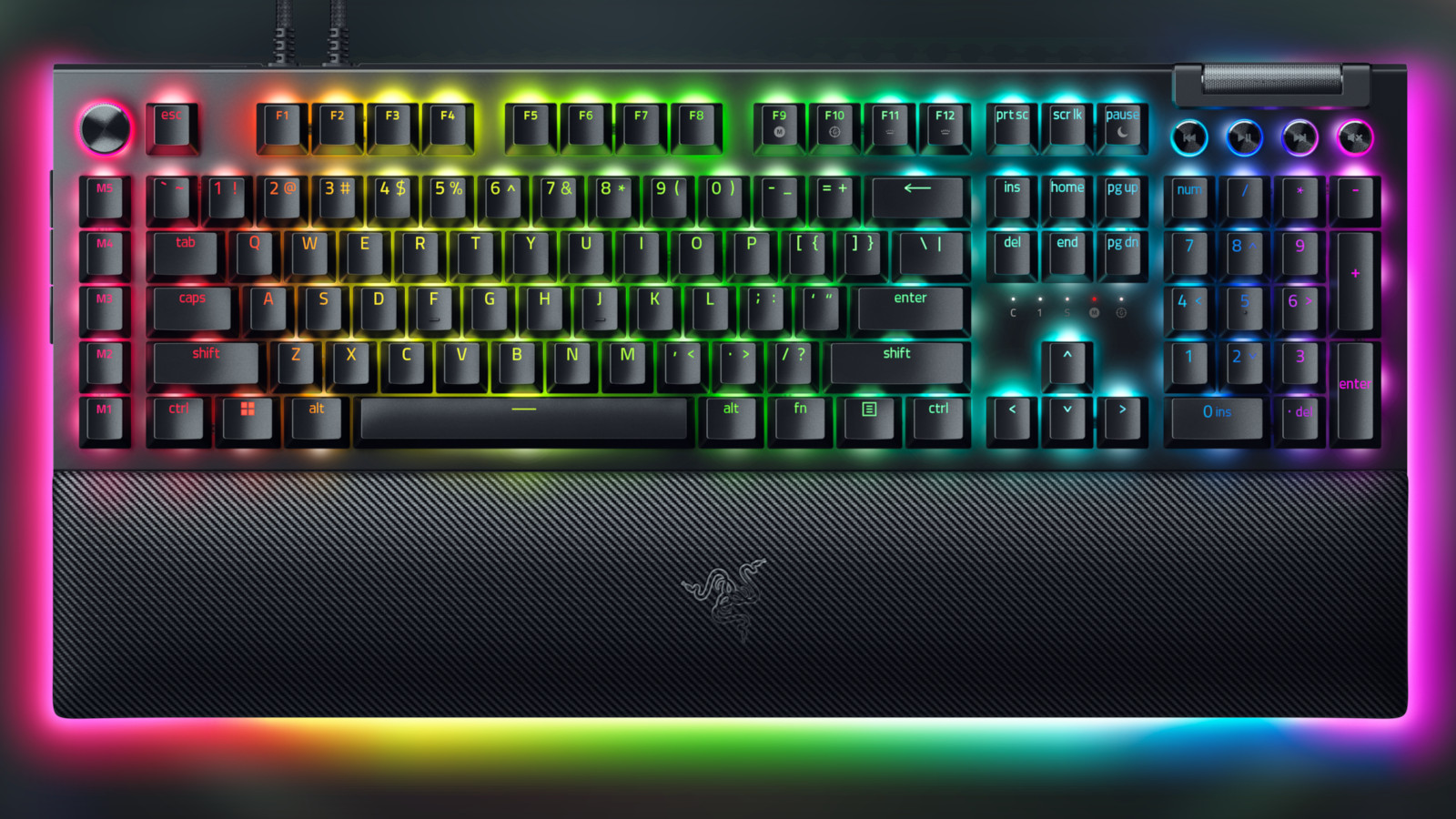 Trên tay Razer BlackWidow V4 Pro – Bàn phím dành cho game thủ hệ “OCD RGB”