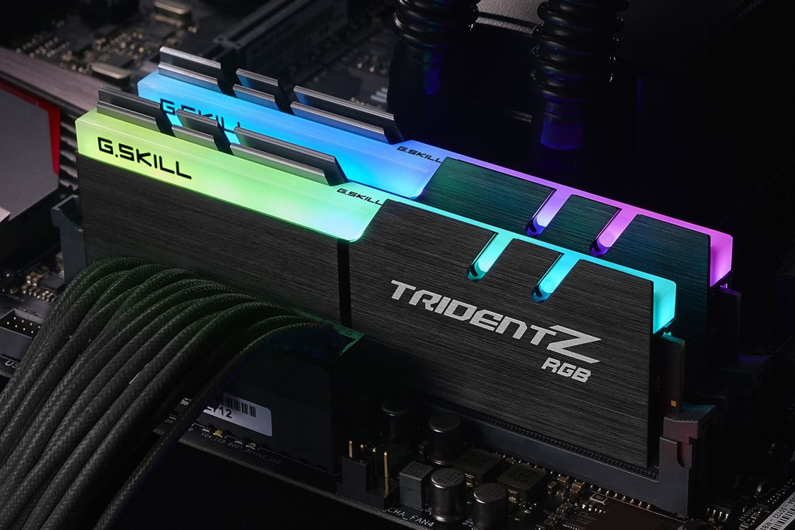 RAM Desktop Gskill Trident Z RGB (F4-3000C16D-16GTZR) 16GB (2x8GB) DDR4 3000MHz